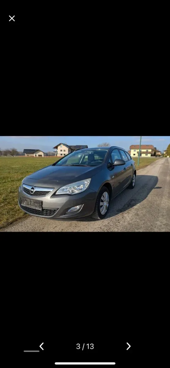 Opel Astra 2011 photo 3