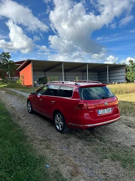 Volkswagen Passat 2012 photo 4