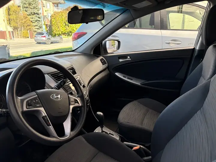 Hyundai Accent 2017 photo 5