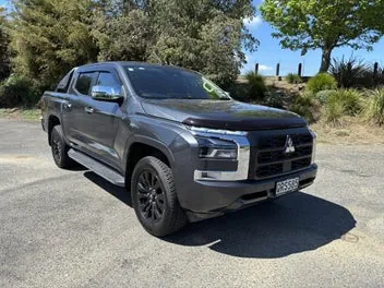 Mitsubishi Triton 2024 photo 2
