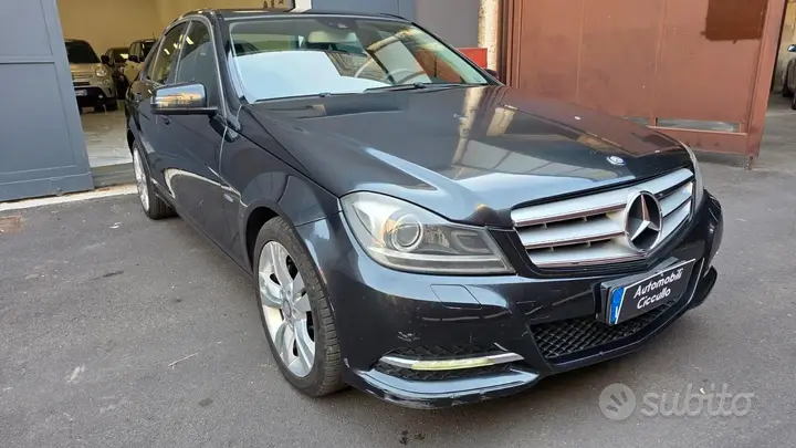 Mercedes-Benz C 220 2012 photo 2