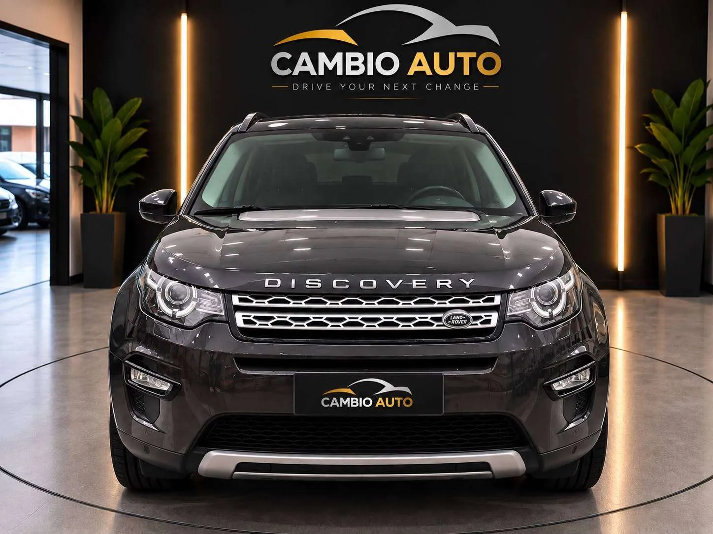Land Rover Discovery Sport 2018 photo 2