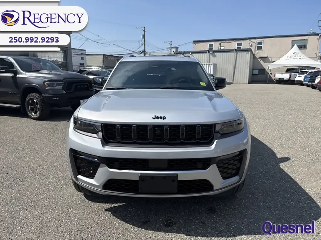 Jeep Grand Cherokee 2026 photo 2