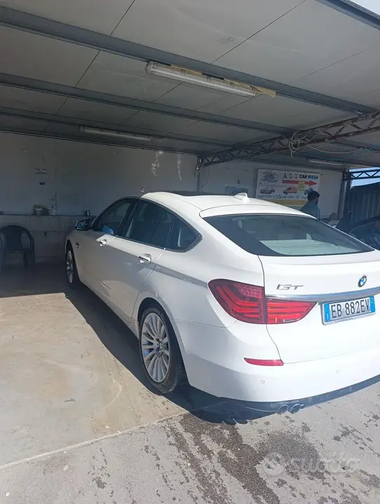BMW 530 2010 photo 3