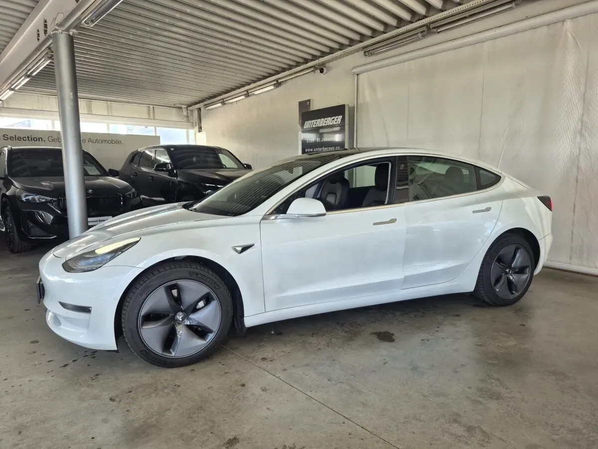 Tesla Model 3 2020 photo 3