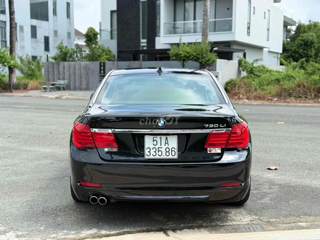 BMW 7 Series 2011 photo 4