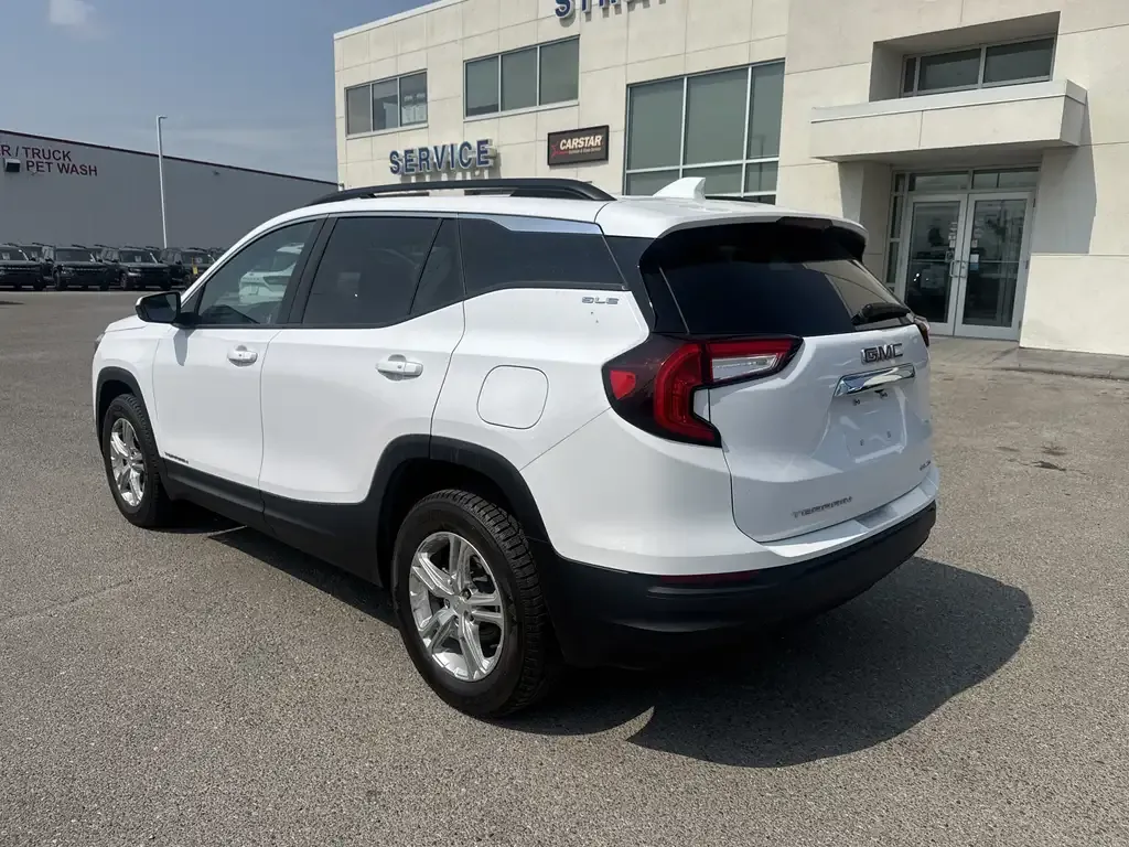 GMC Terrain 2022 photo 2