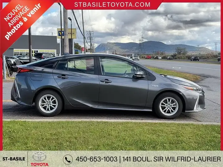 Toyota Prius Prime 2022 photo 4
