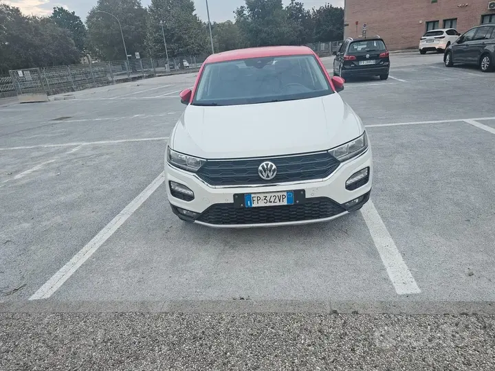 Volkswagen T-Roc 2018 photo 3