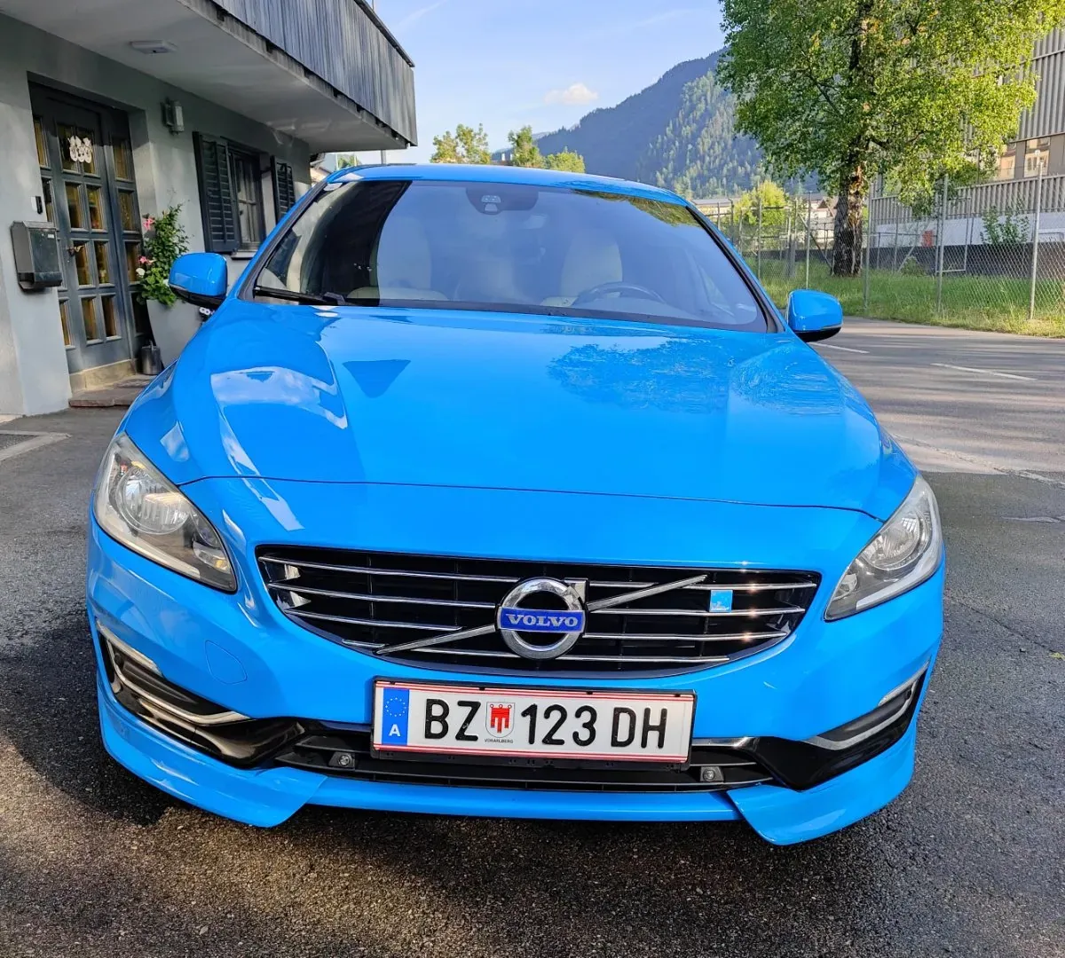 Volvo V60 2014 photo 2