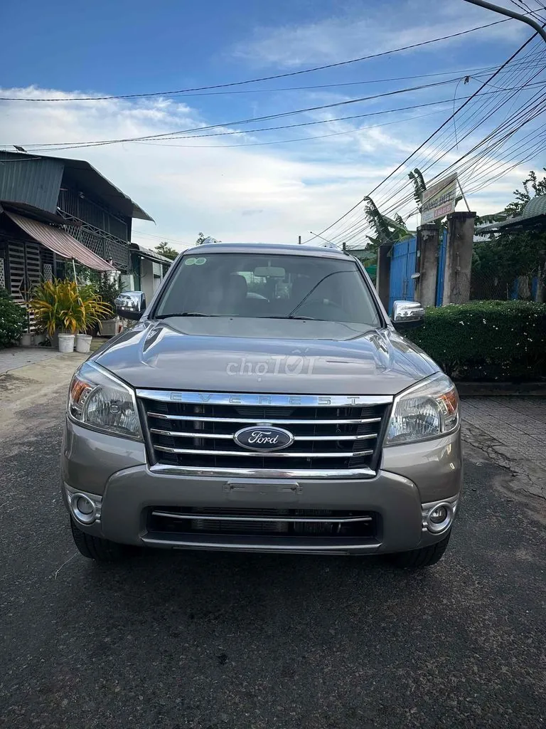 Ford Everest 2010 photo 2