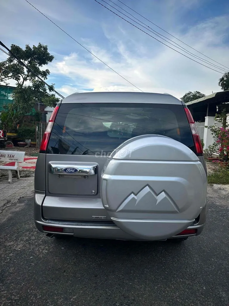 Ford Everest 2010 photo 4