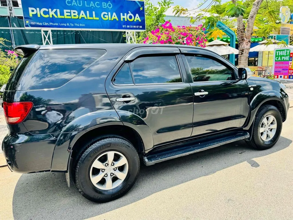 Toyota Fortuner 2008 photo 2