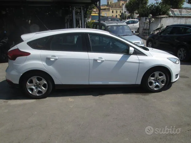 Ford Focus 2016 photo 2