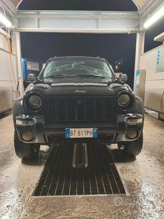 Jeep Cherokee 2003 photo 5
