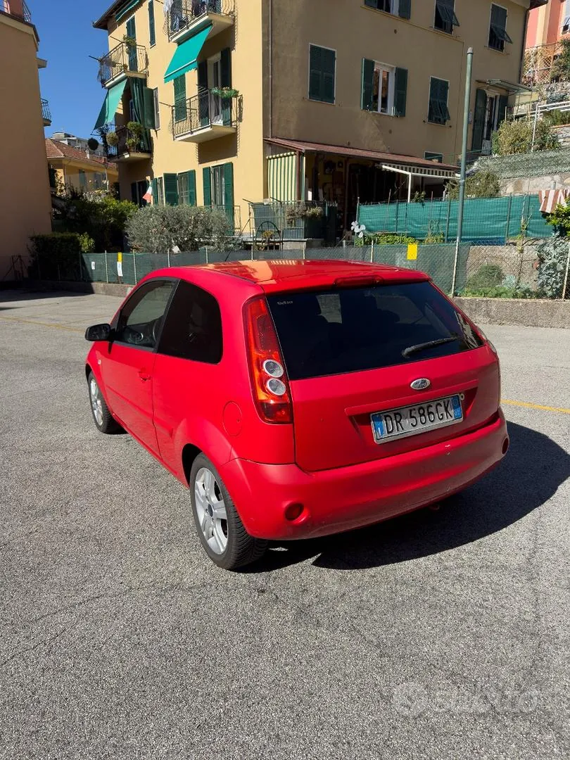Ford Fiesta 2008 photo 4