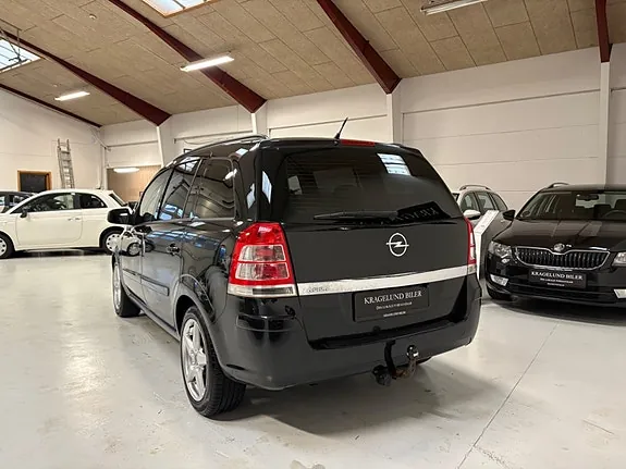 Opel Zafira 2013 photo 4