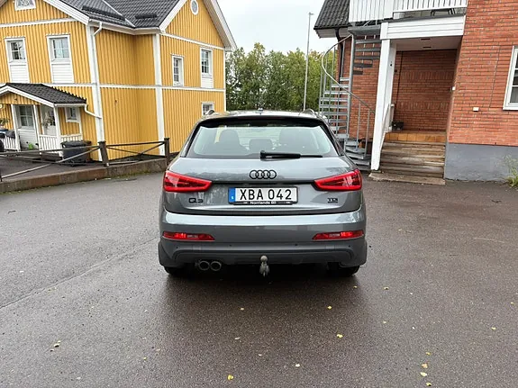 Audi Q3 2012 photo 5
