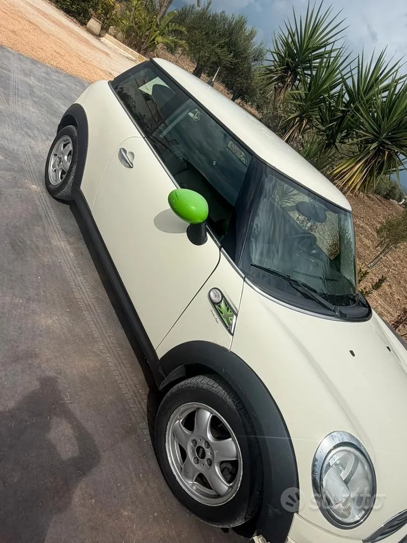 Mini Mini Cooper 2009 photo 2
