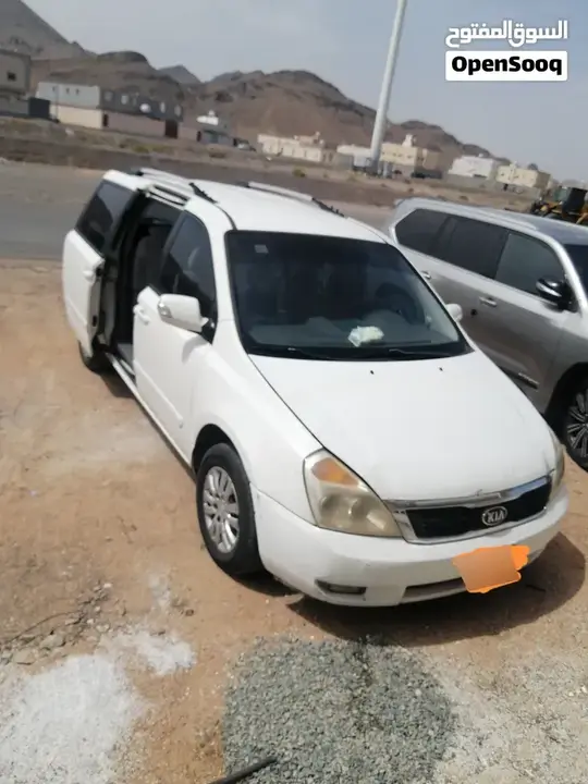 Kia Carnival 2015 photo 2