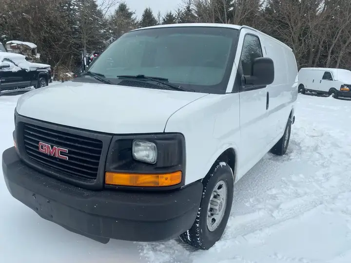 GMC Savana