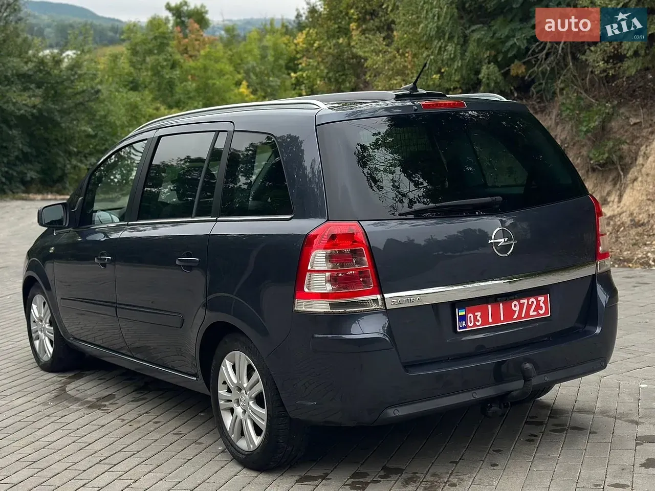 Opel Zafira 2010 photo 3