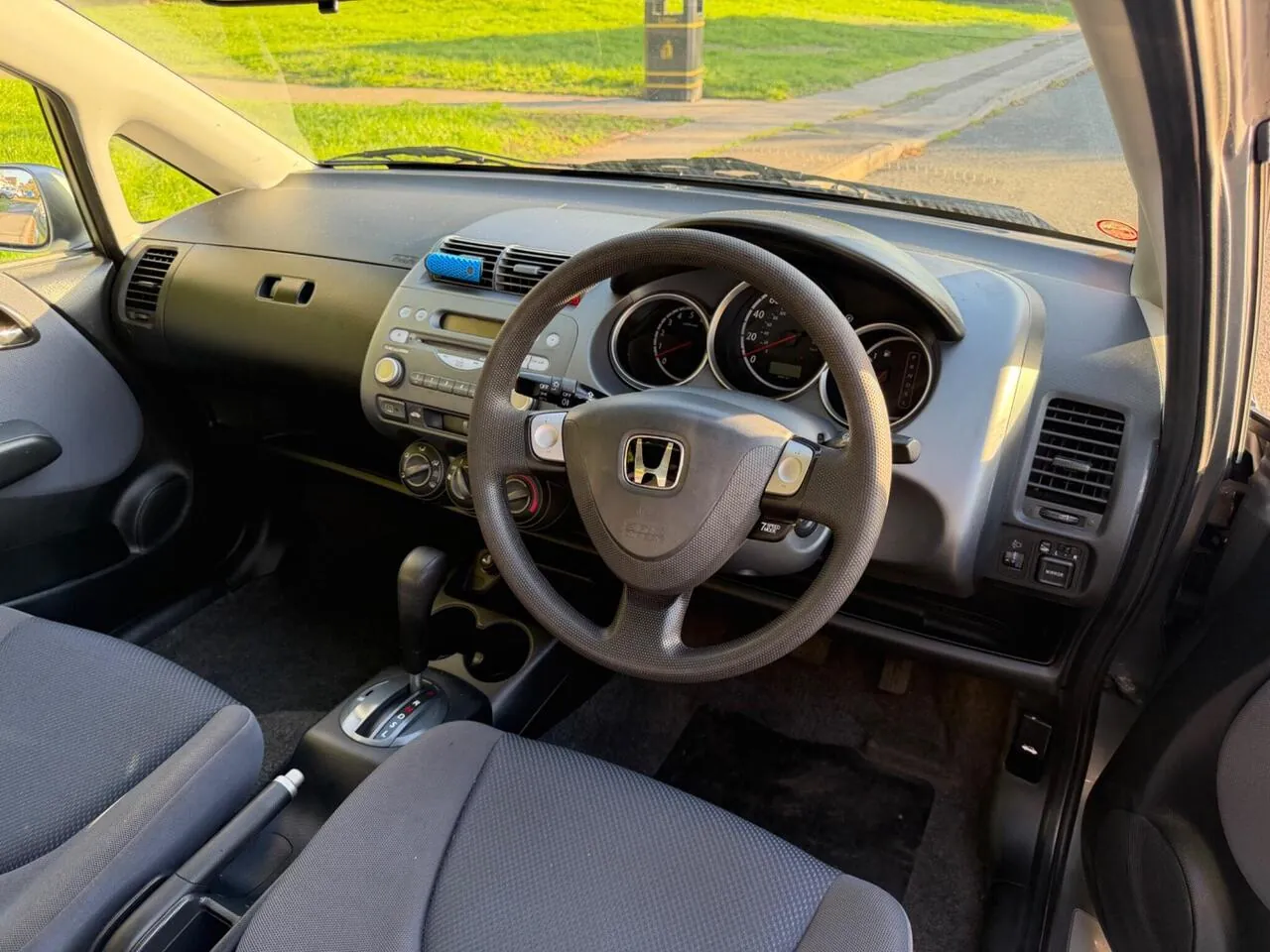 Honda Jazz 2004 photo 2