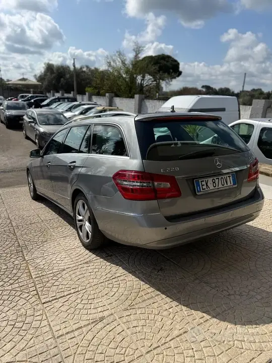 Mercedes-Benz E 220 Cdi 2012 photo 3