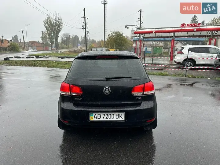 Volkswagen Golf 2011 photo 4