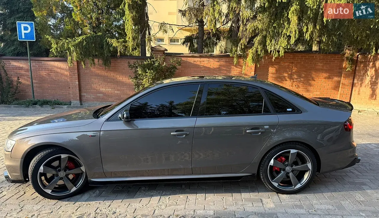 Audi A4 2013 photo 4