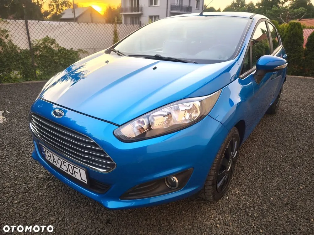 Ford Fiesta 2015 photo 2