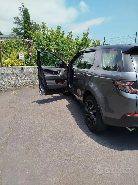 Land Rover Discovery Sport 2016 photo 3