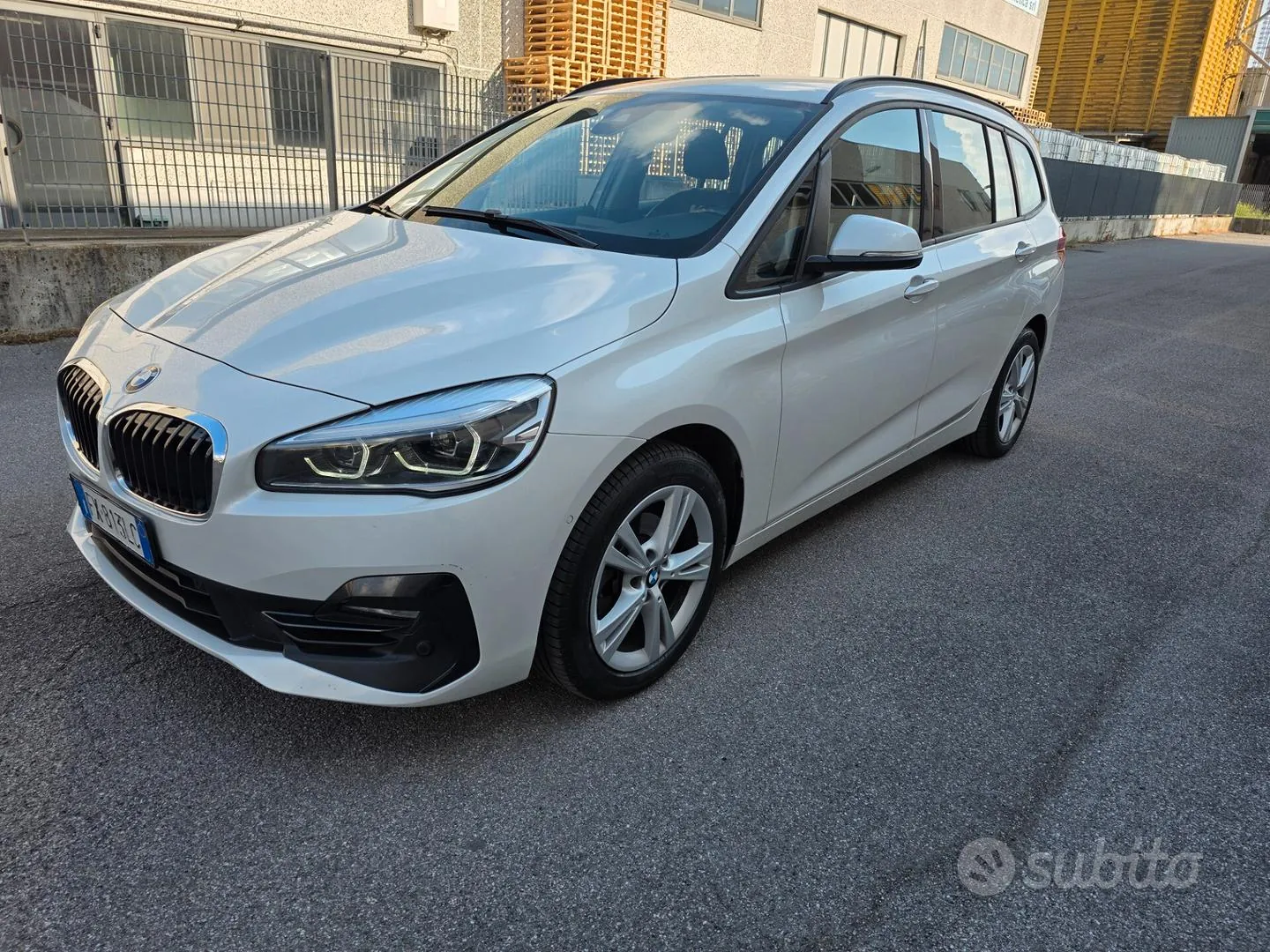 BMW 2 Series Active Tourer 2019 photo 2