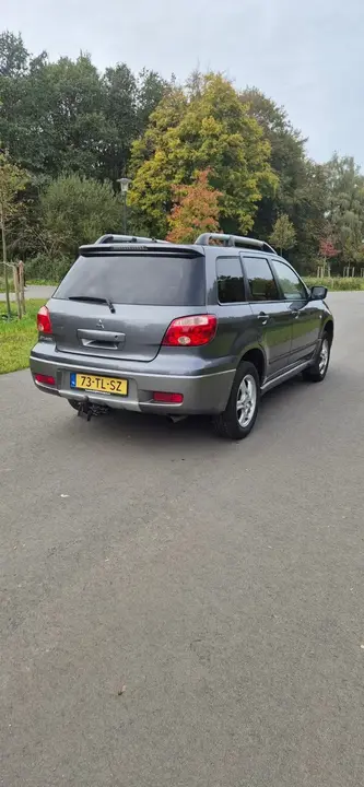 Mitsubishi Outlander 2006 photo 3