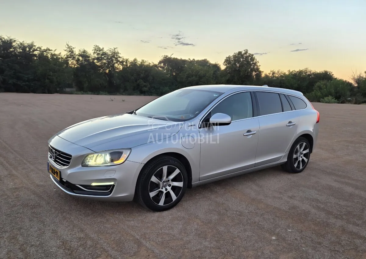 Volvo V60 2013 photo 2