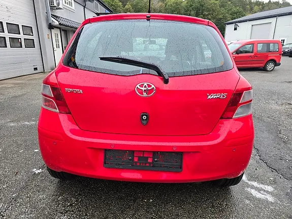 Toyota Yaris 2010 photo 5