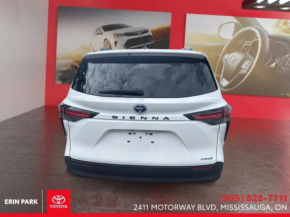 Toyota Sienna 2022 photo 3