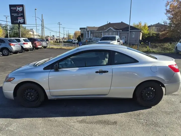 Honda Civic 2006 photo 2