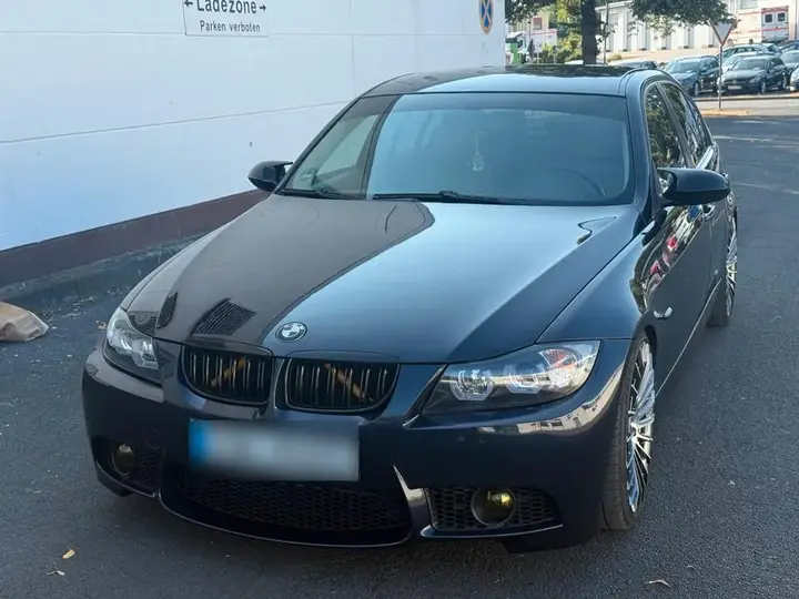 BMW 320I