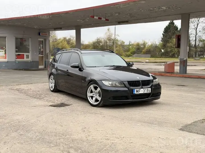 BMW 320I