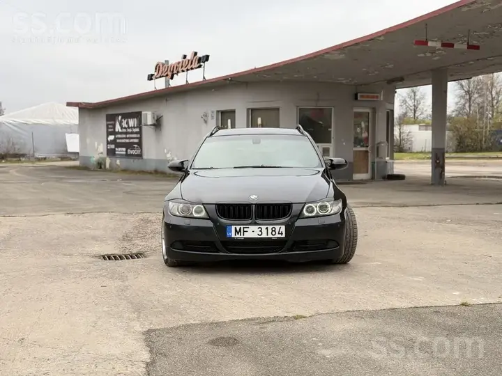 BMW 320I 2006 photo 2
