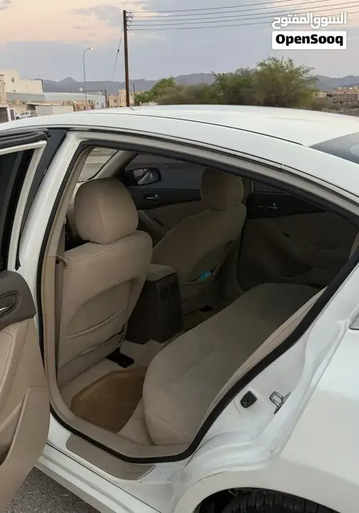 Nissan Altima 2011 photo 4