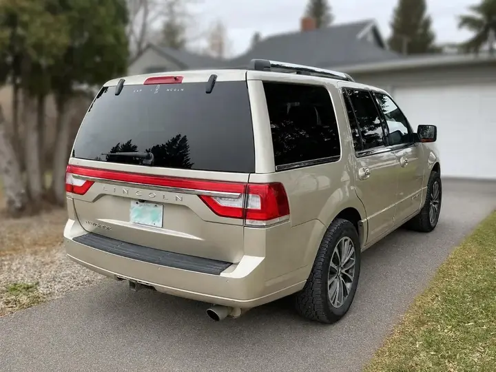 Lincoln Navigator 2017 photo 2