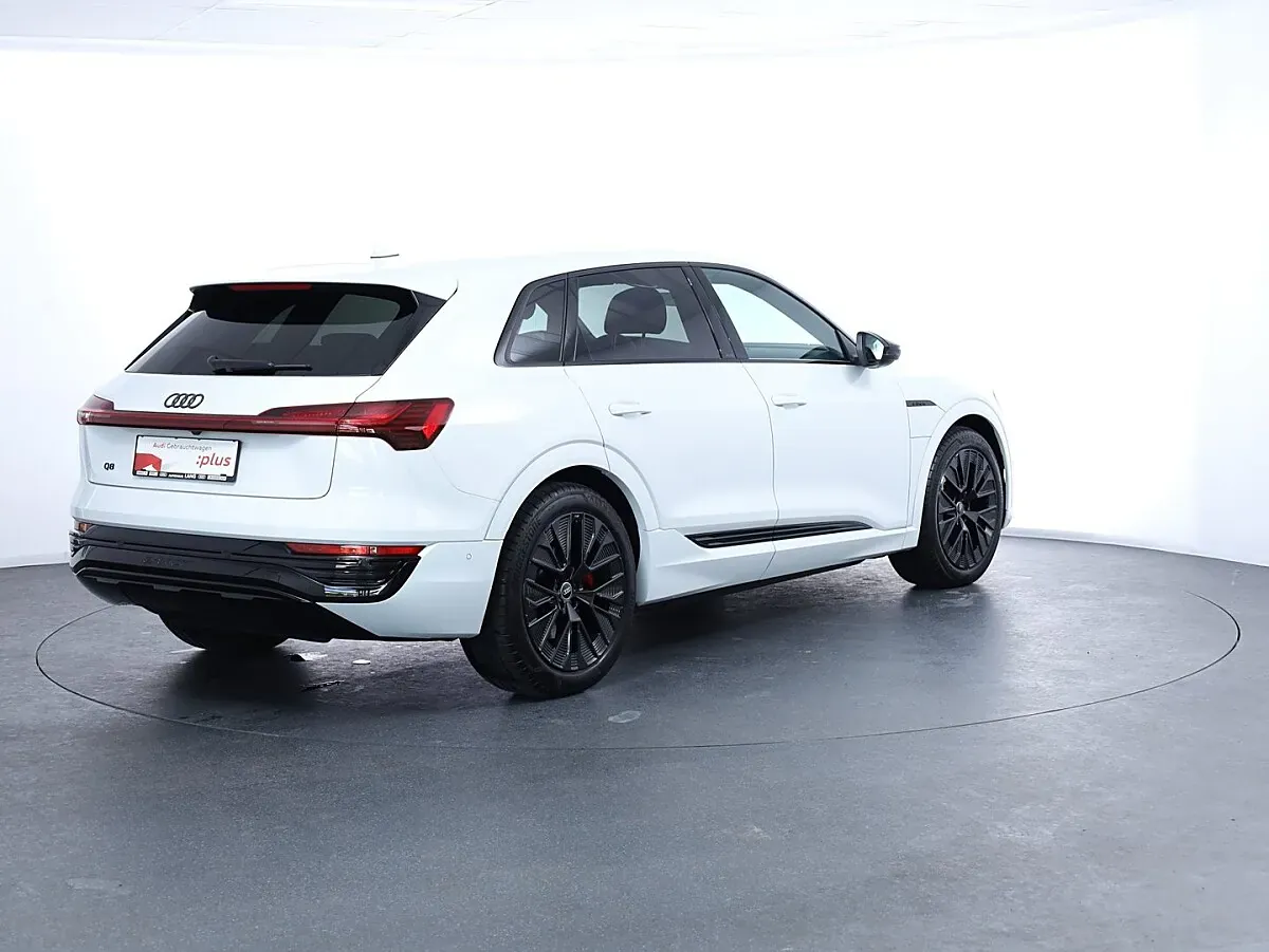 Audi Q8 2024 photo 5