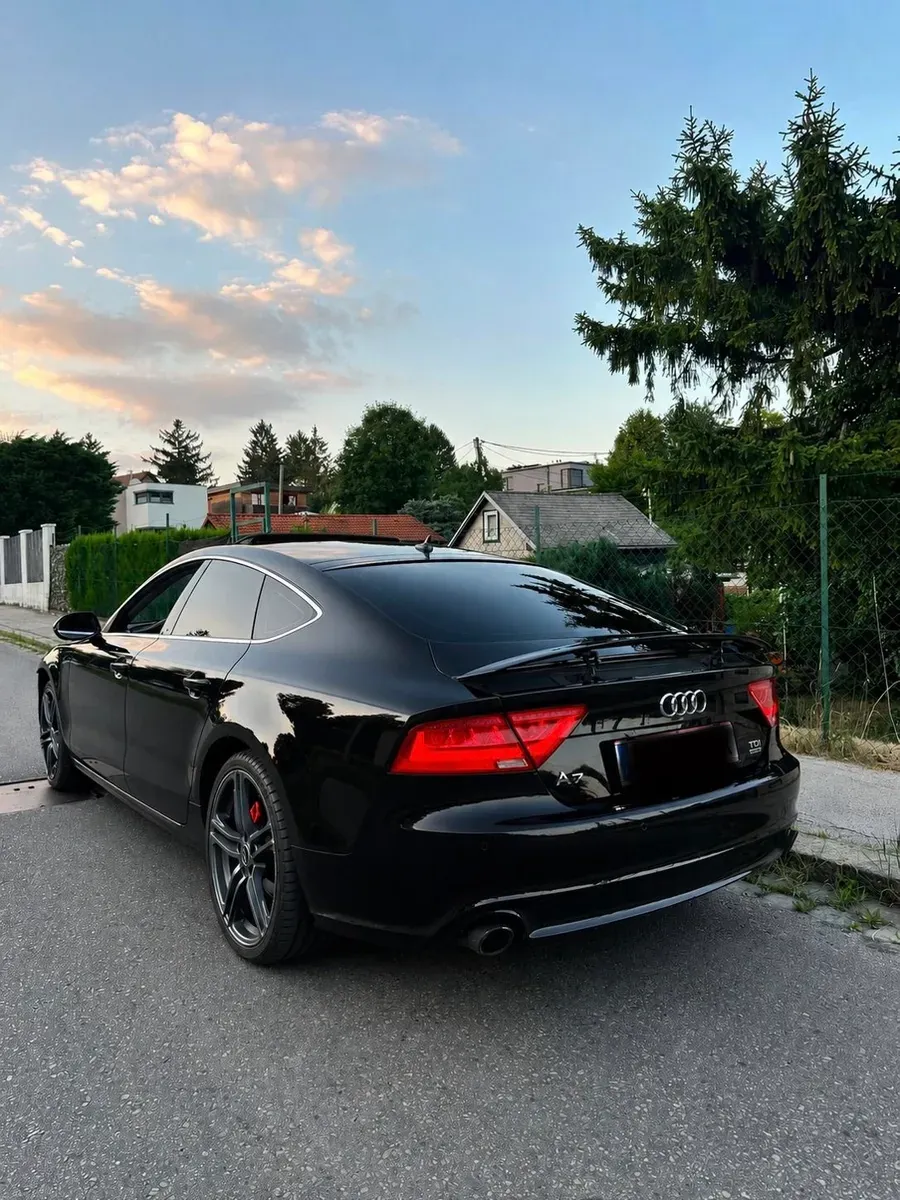Audi A7 2012 photo 2