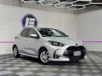 Toyota Yaris 2021 photo 2