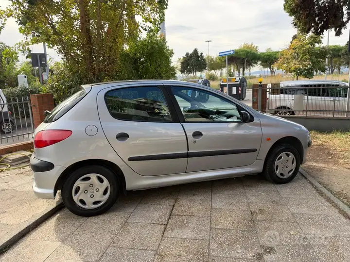 Peugeot 206 1999 photo 5