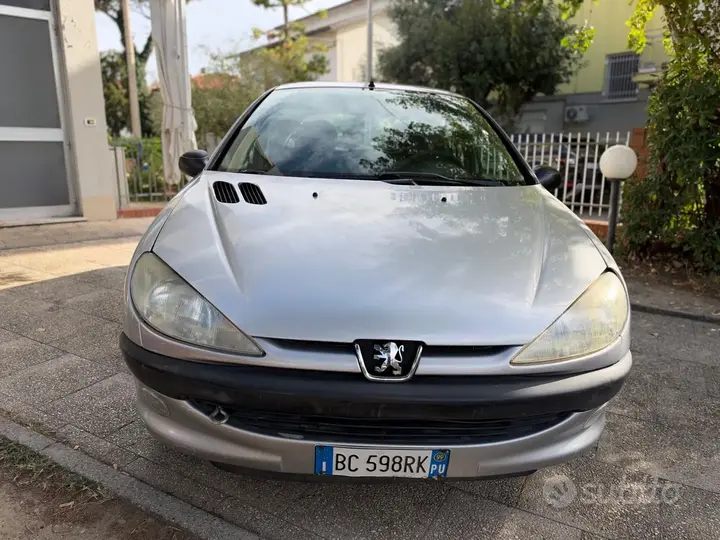 Peugeot 206 1999 photo 3