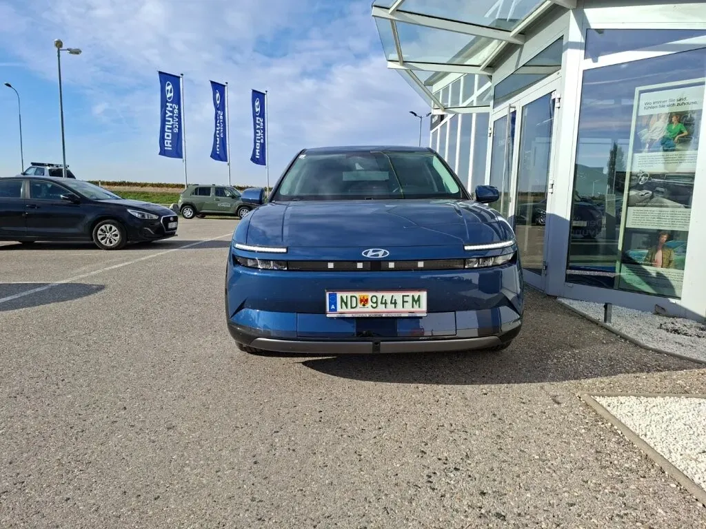 Hyundai Ioniq 3 2026 photo 2