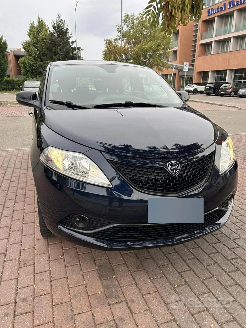 Lancia Ypsilon